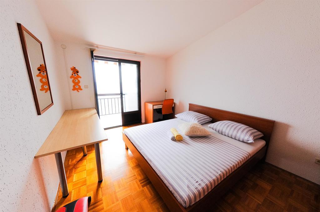 Apartments Marija Petricevic Подстрана Стая снимка
