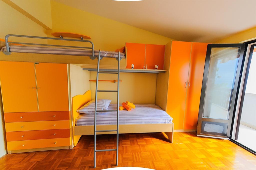 Apartments Marija Petricevic Подстрана Стая снимка
