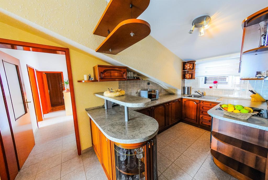 Apartments Marija Petricevic Подстрана Стая снимка