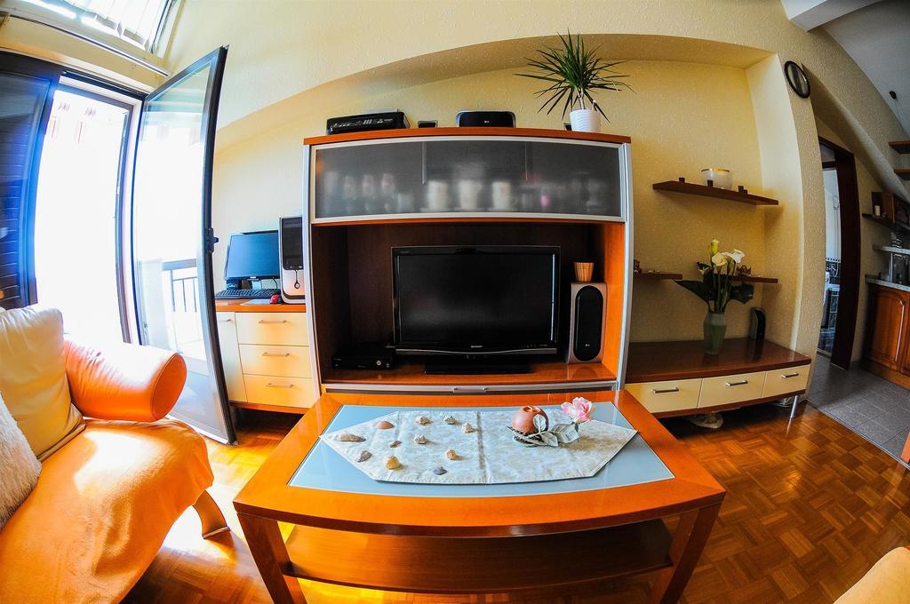 Apartments Marija Petricevic Подстрана Стая снимка